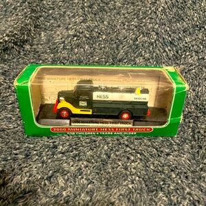 2000 miniature Hess truck